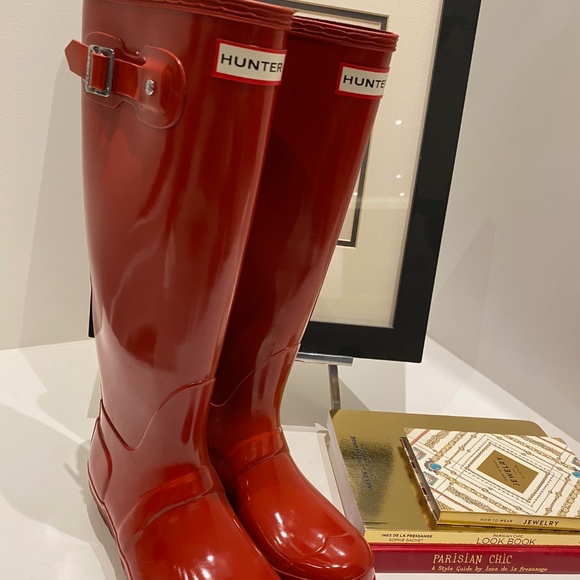 Hunter Shoes - Hunter Rain Boots - Perfect Condition.  Too big! Fit like a size 6.